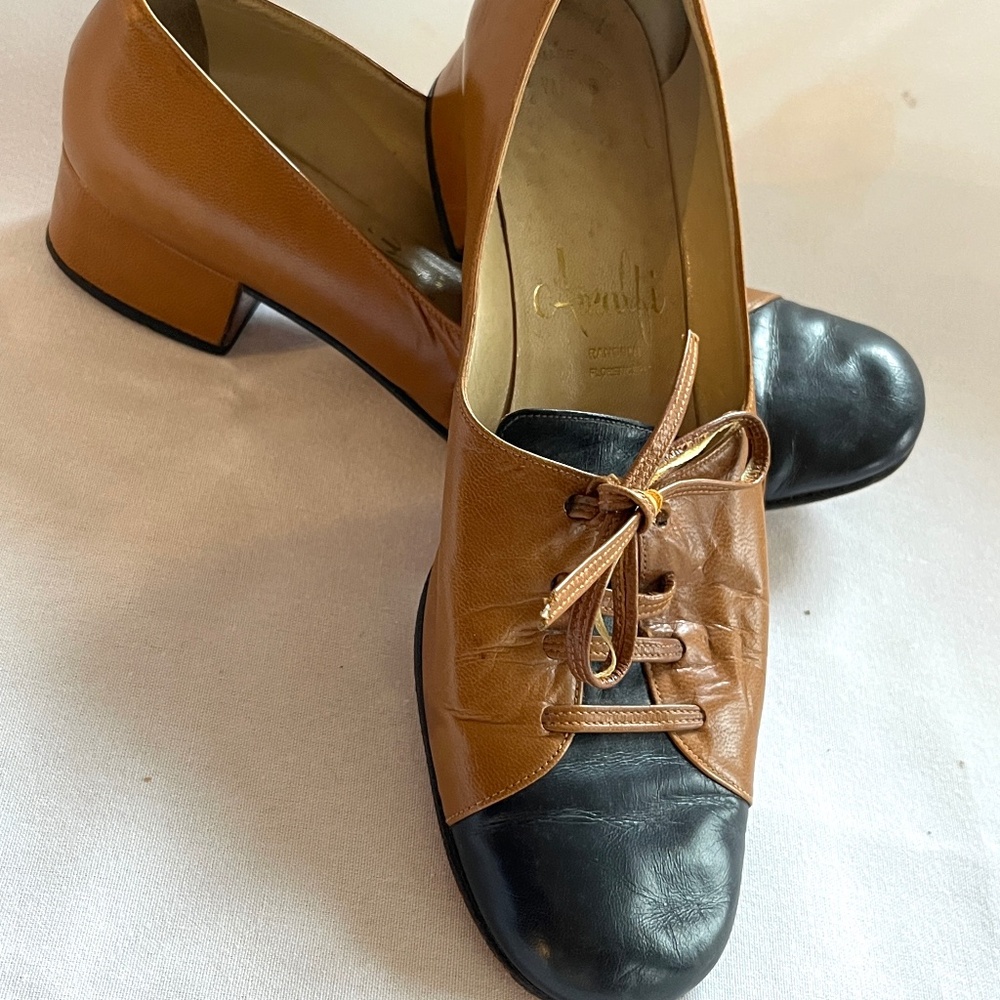 Vintage Amalfi Women's Two-Tone Shoes